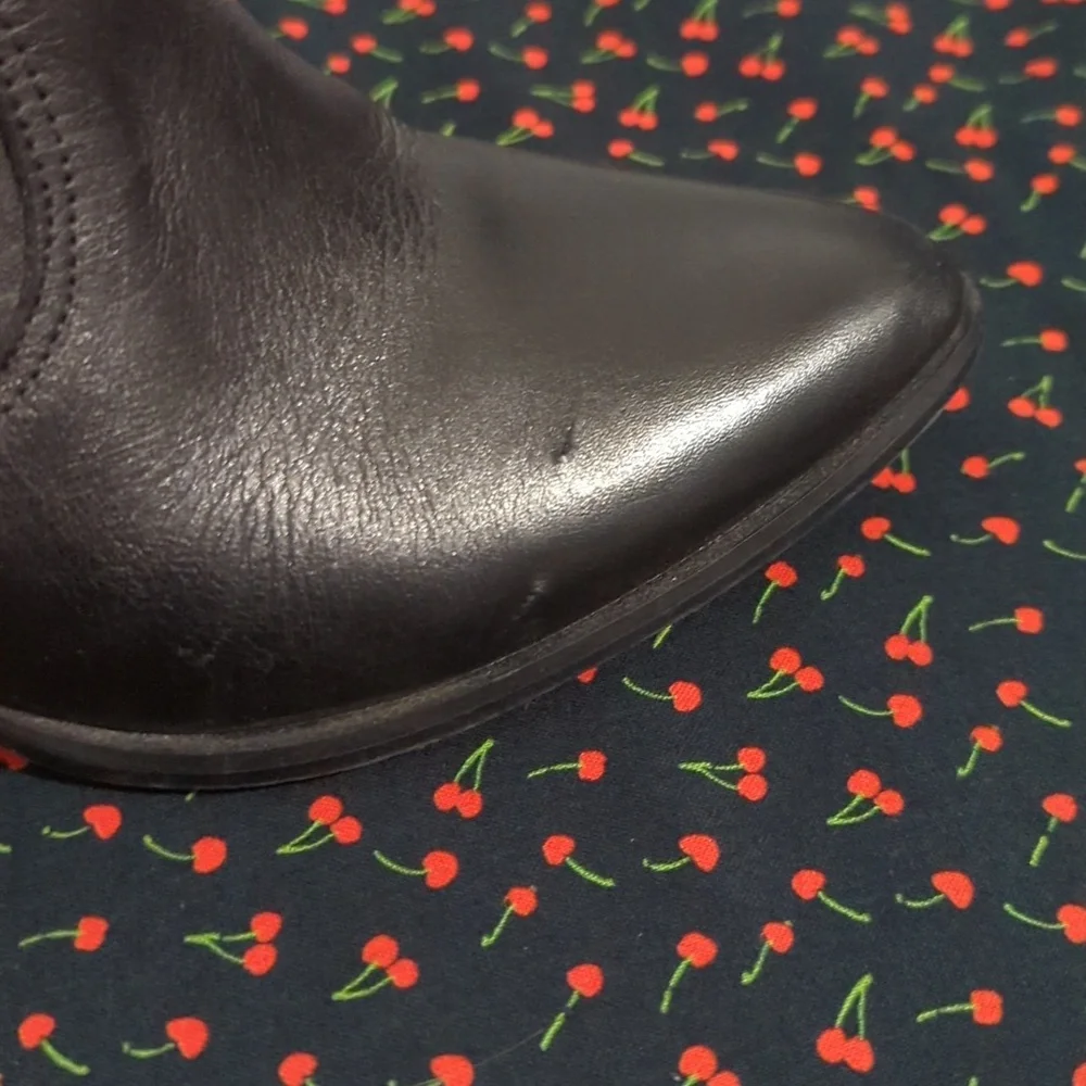 Steve Madden Black Leather Booties - Picture 6 of 6